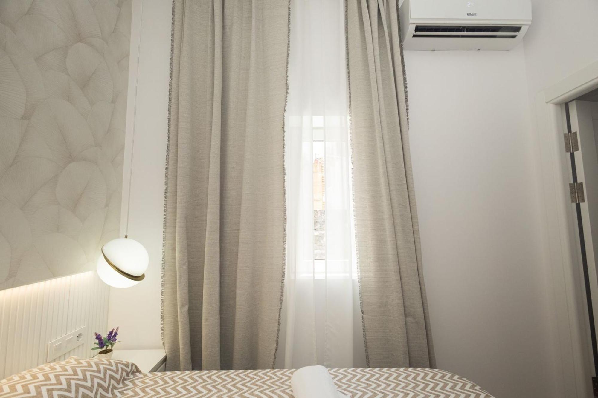 Ra Apartamentos Sevilla Alicante Dış mekan fotoğraf