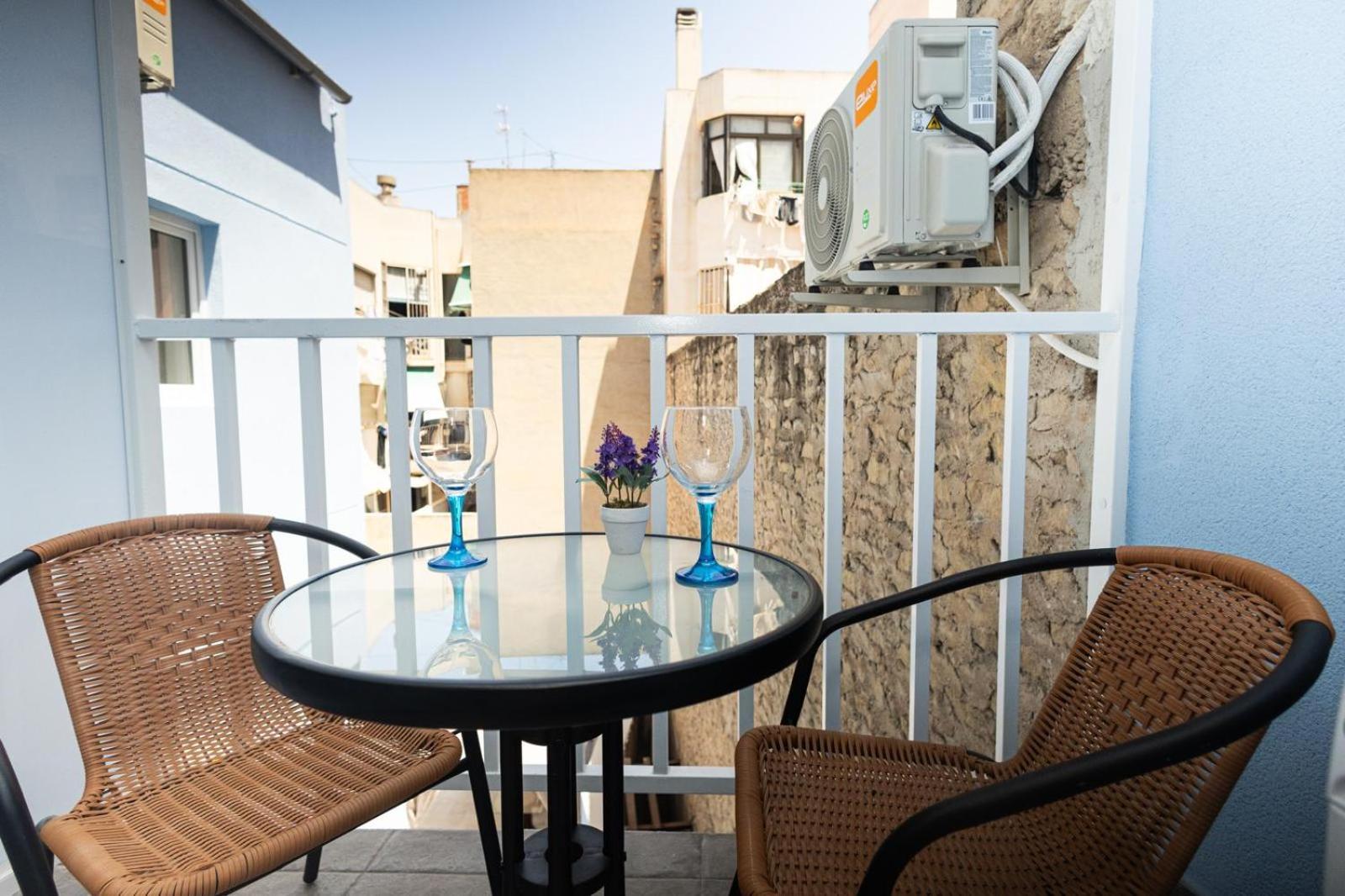 Ra Apartamentos Sevilla Alicante Dış mekan fotoğraf